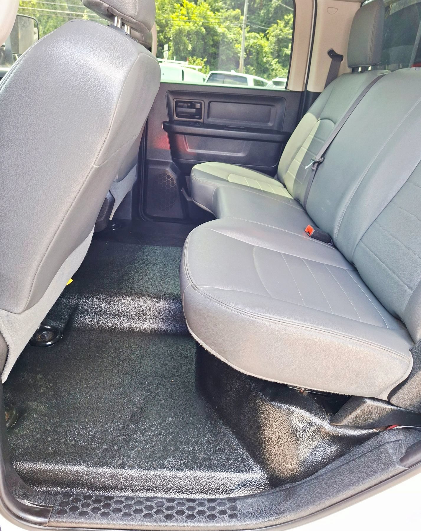 Used 2018 RAM 5500 Tradesman AWD/4WD image 19