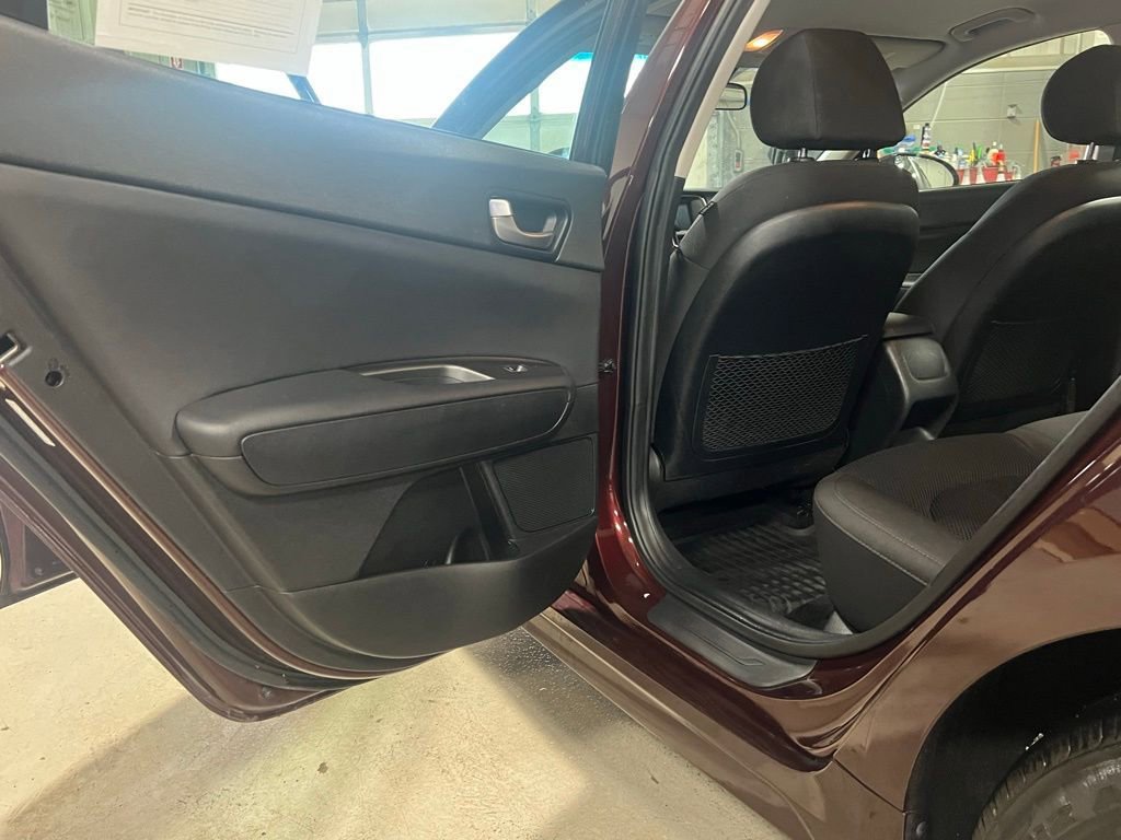 Used 2020 Kia Optima LX image 33