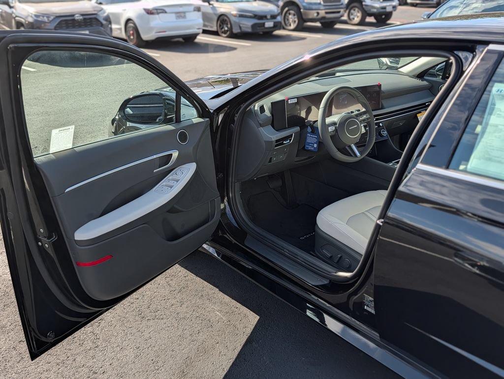 New 2026 Hyundai Sonata SEL FWD image 38