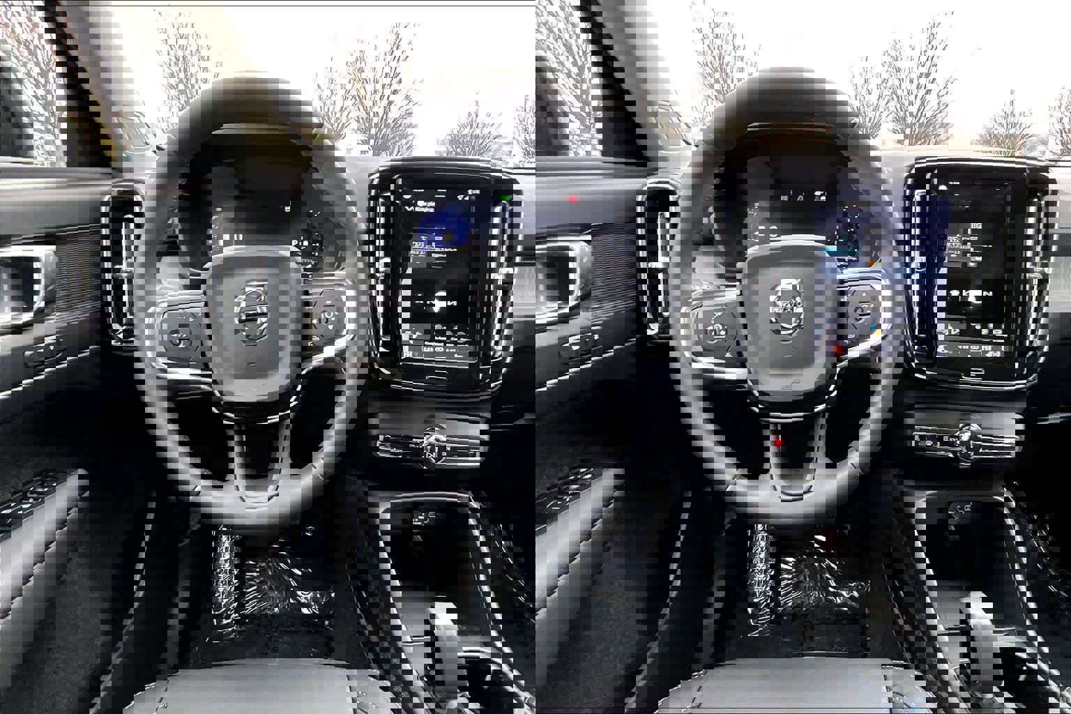 Used 2026 Volvo XC40 B5 Core w/ Climate Package image 5