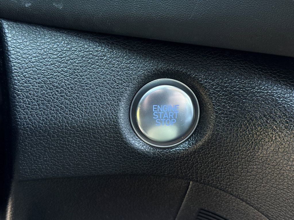 Used 2023 Hyundai Santa Fe SEL image 34