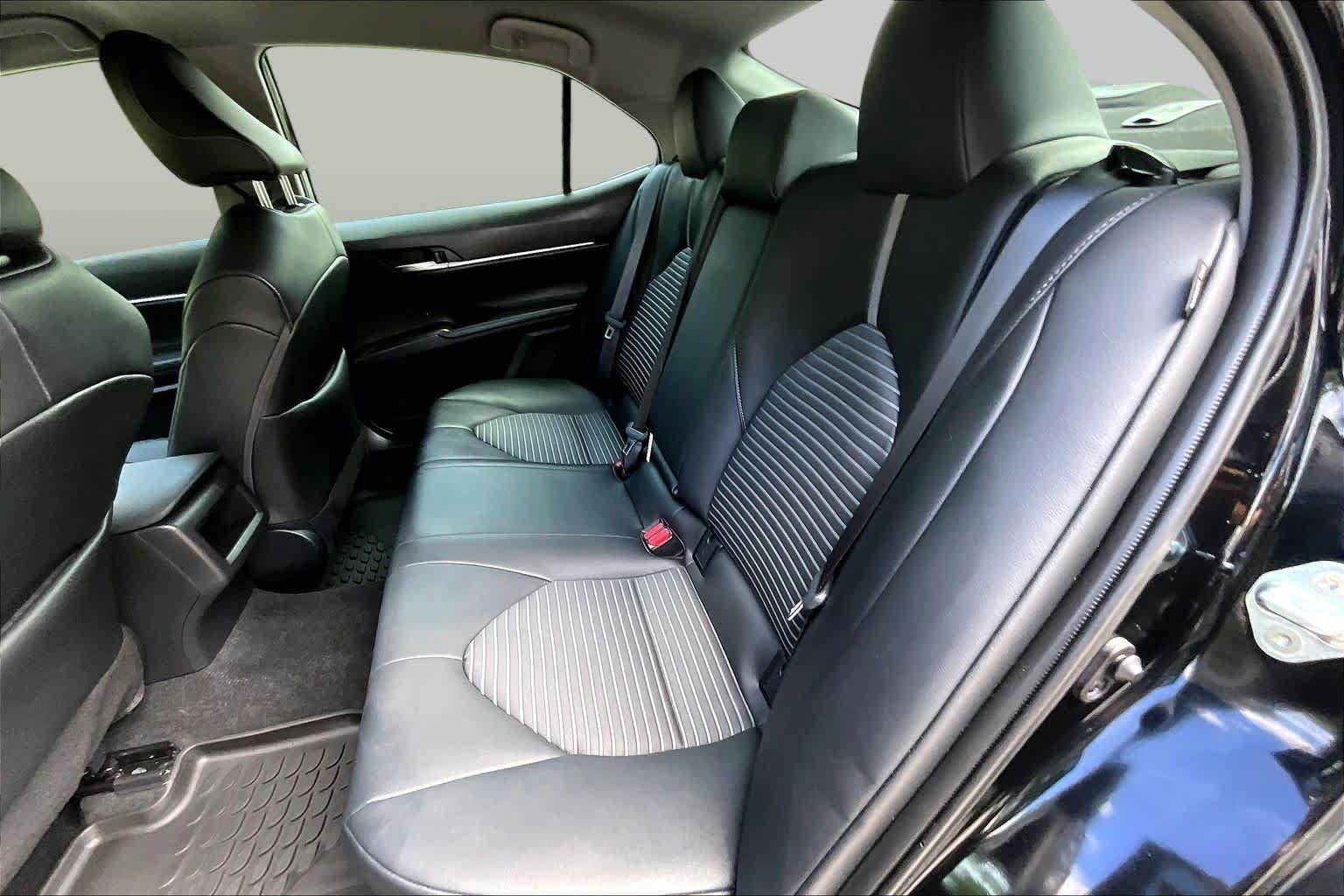 Used 2024 Toyota Camry SE FWD image 21