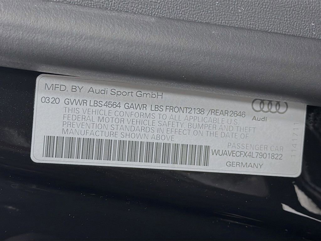 Used 2020 Audi R8 V10 w/ Carbon Exterior Package image 31