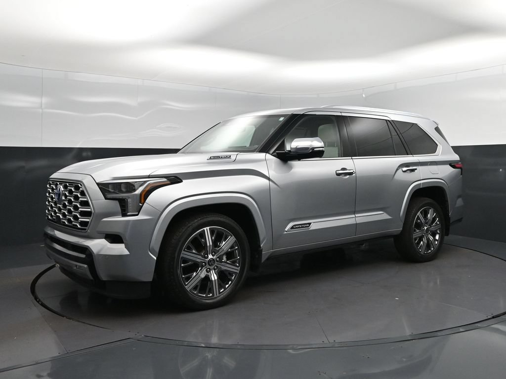 Used 2023 Toyota Sequoia Capstone AWD/4WD image 3