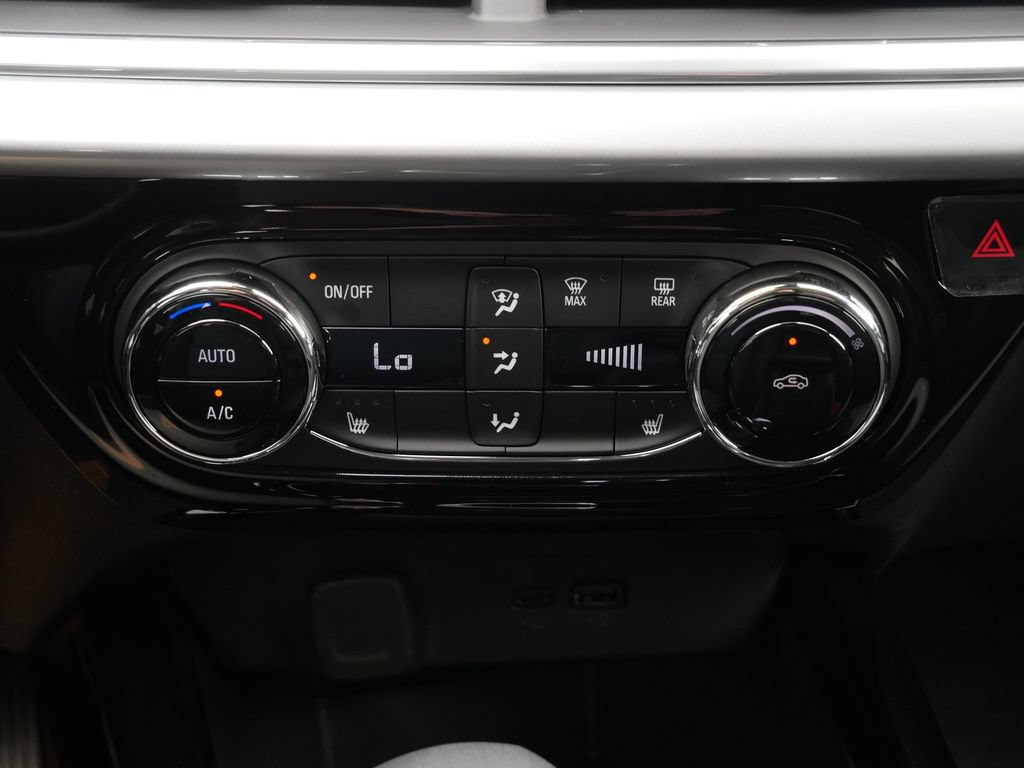 New 2026 Chevrolet Trax LT w/ Driver Confidence Package FWD image 22