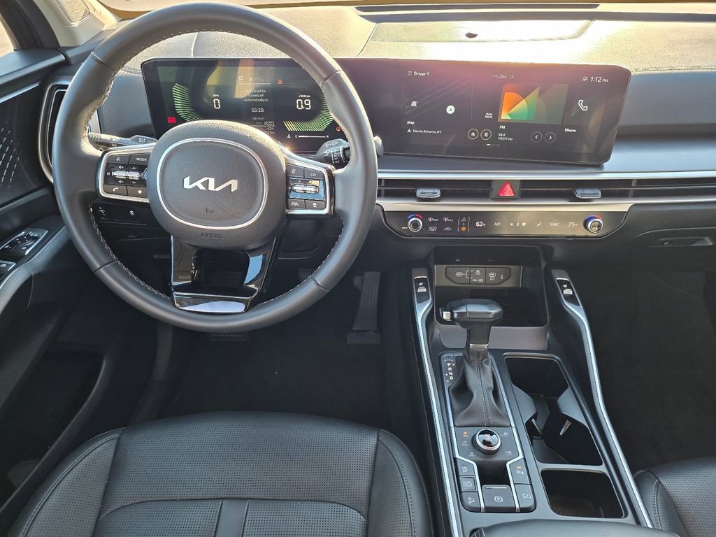 Used 2024 Kia Sorento S image 14
