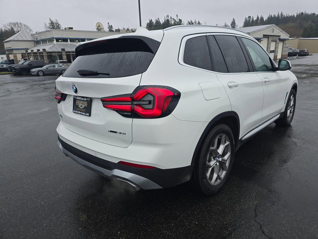 Used 2024 BMW X3 xDrive30i image 3