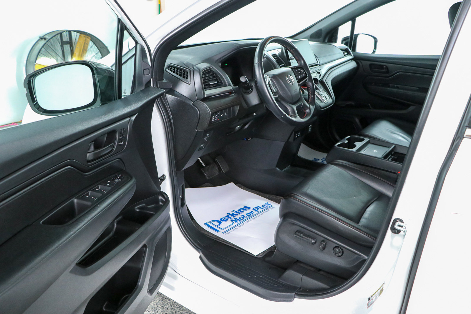 Used 2025 Honda Odyssey Sport-L image 3
