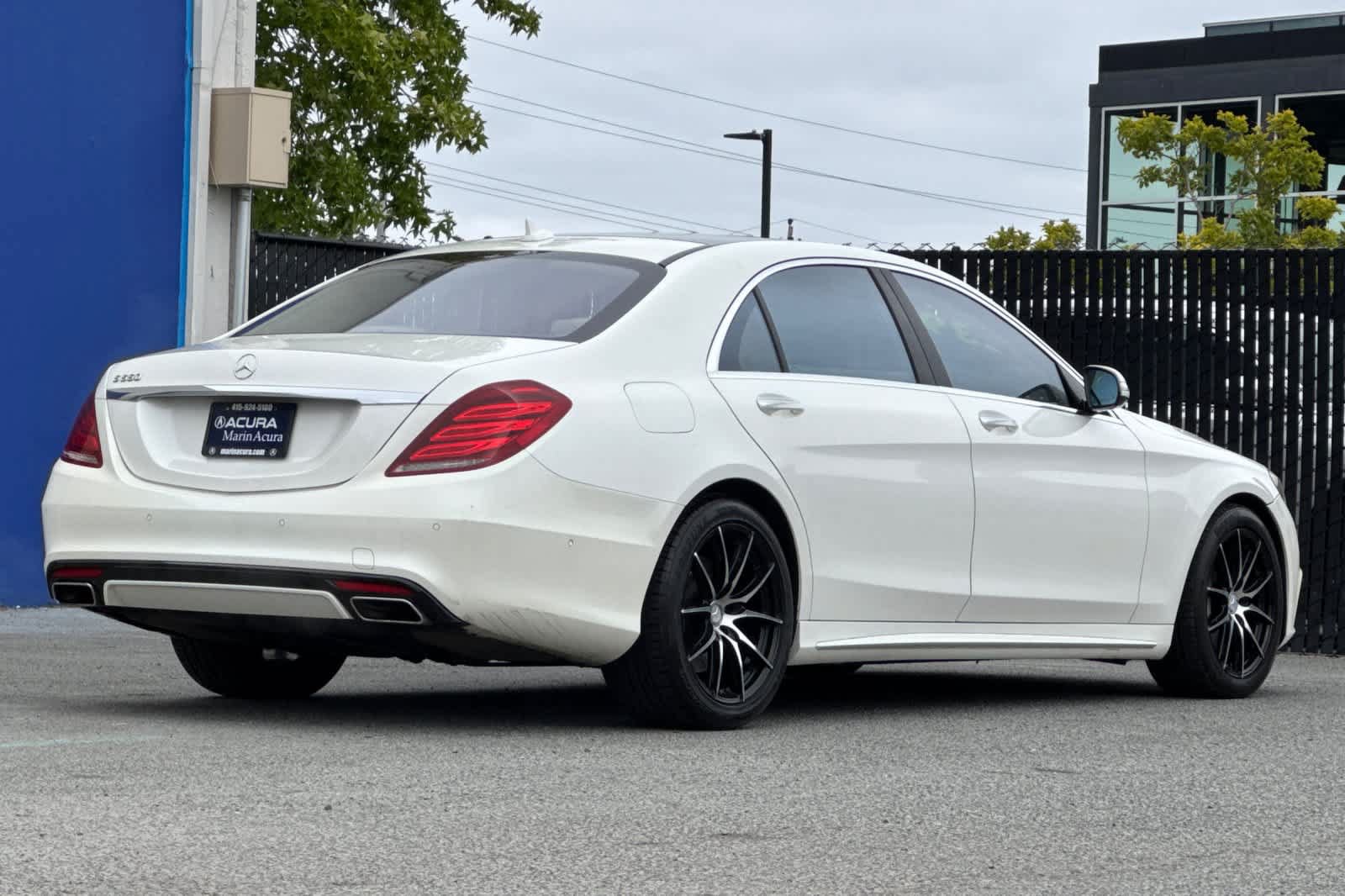 Used 2015 Mercedes-Benz S 550 Sedan image 3