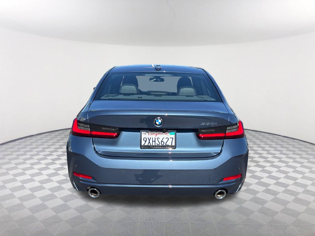 Used 2026 BMW 330i Sedan w/ Premium Package RWD image 5