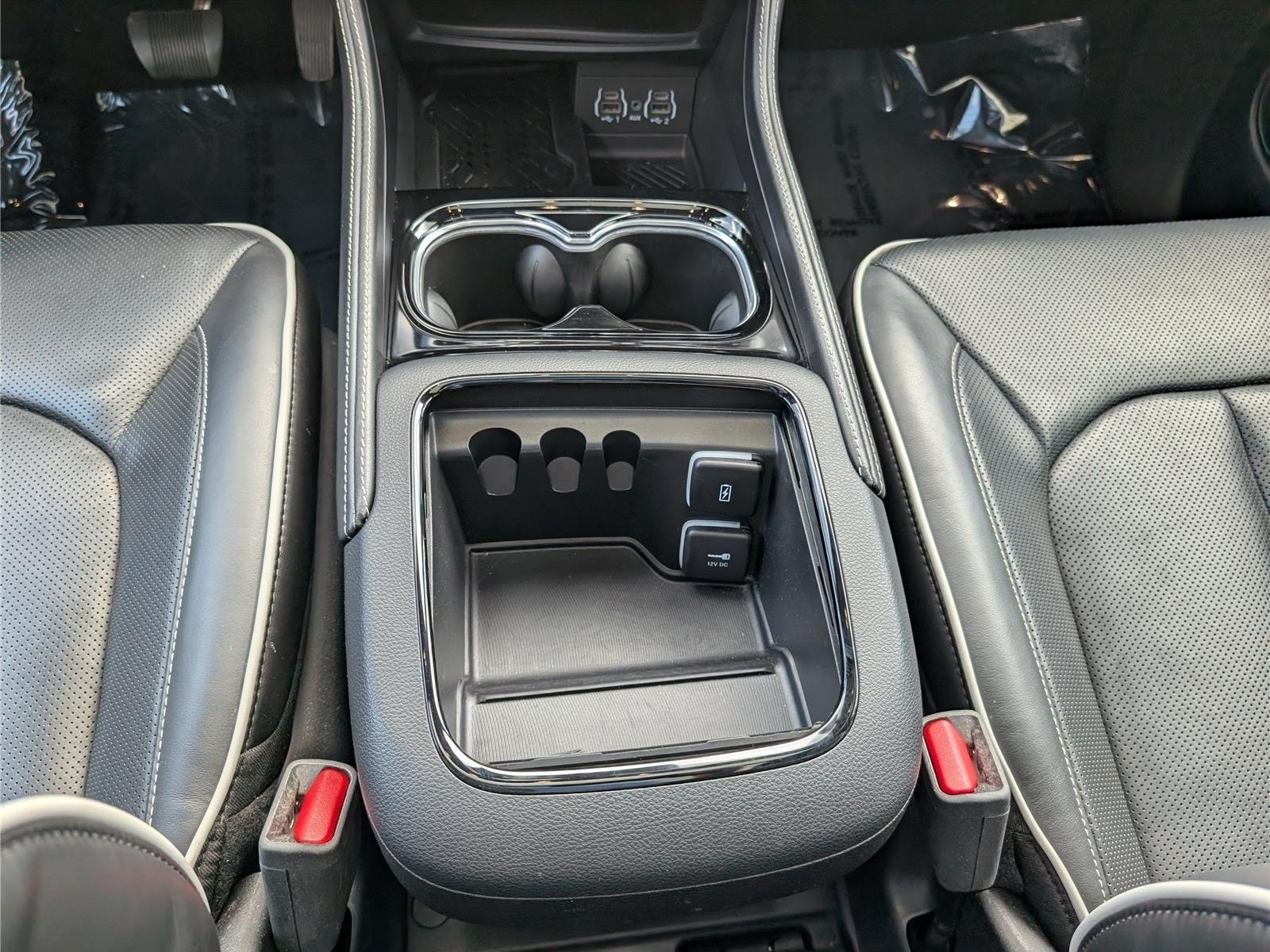 Used 2025 Chrysler Pacifica Limited FWD image 21