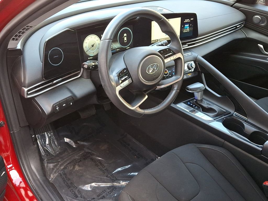 Used 2023 Hyundai Elantra SEL w/ Convenience Package image 27