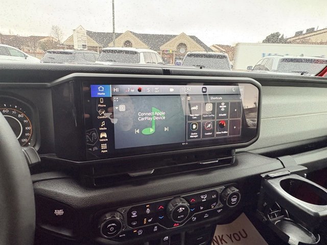 Used 2025 Jeep Wrangler Sport S image 19