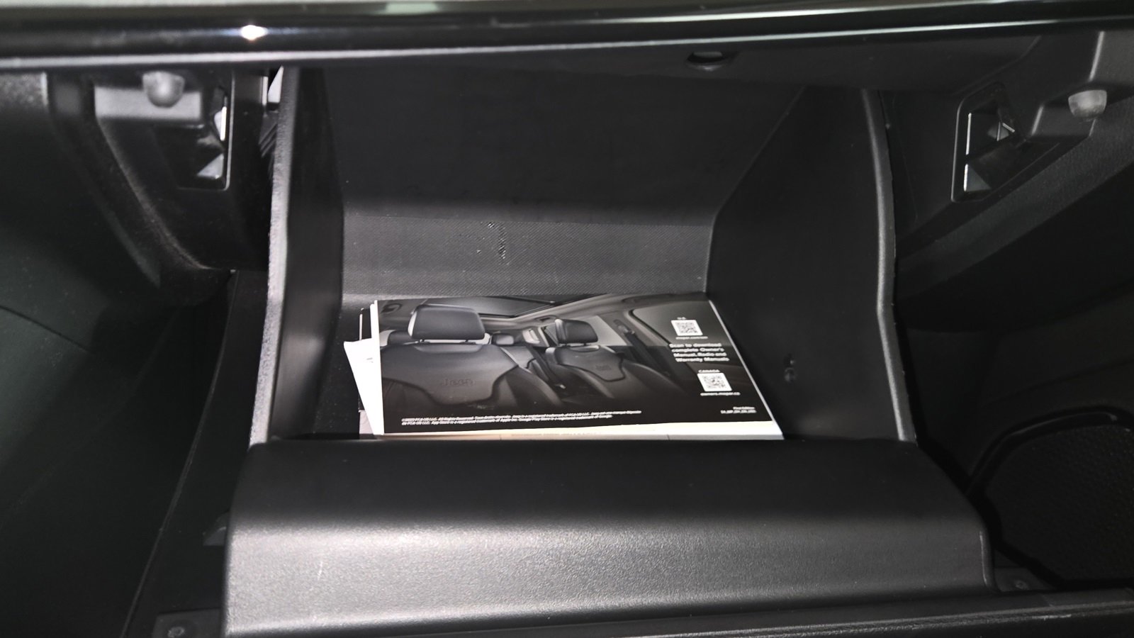 Used 2024 Jeep Compass Trailhawk image 18