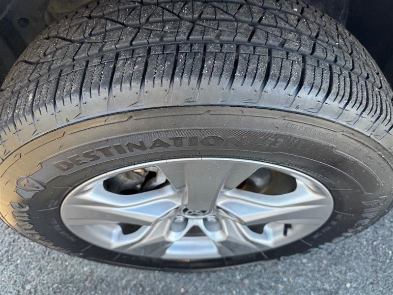 Used 2022 Toyota RAV4 XLE image 32