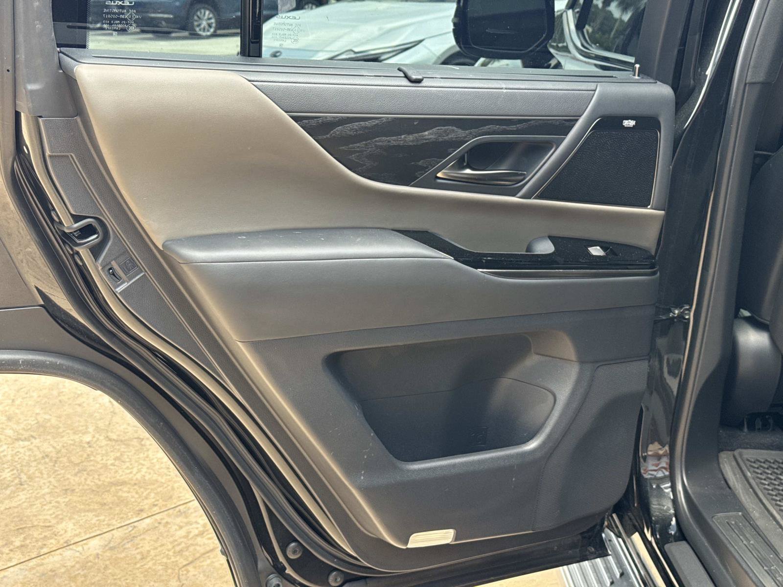 Certified 2025 Lexus LX 700h Overtrail w/ Accessory Package (Z1) AWD/4WD image 25