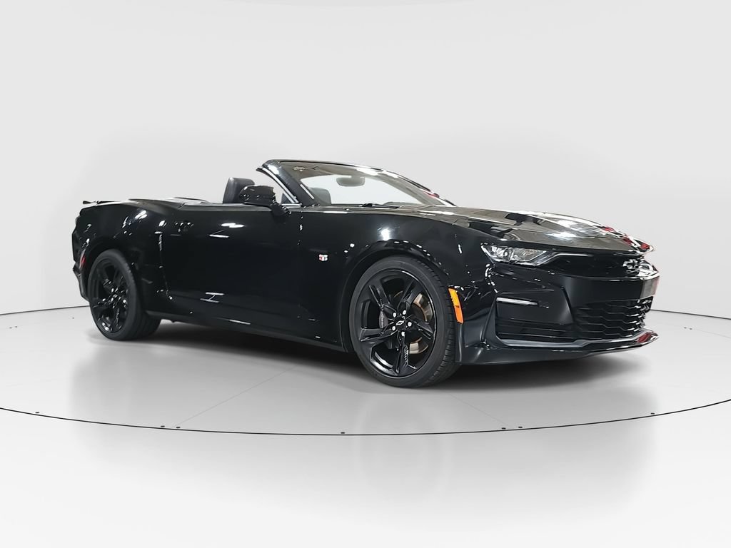 Used 2020 Chevrolet Camaro SS RWD image 3