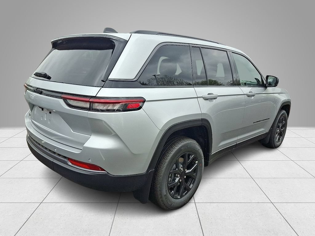 New 2026 Jeep Grand Cherokee Altitude AWD/4WD image 4