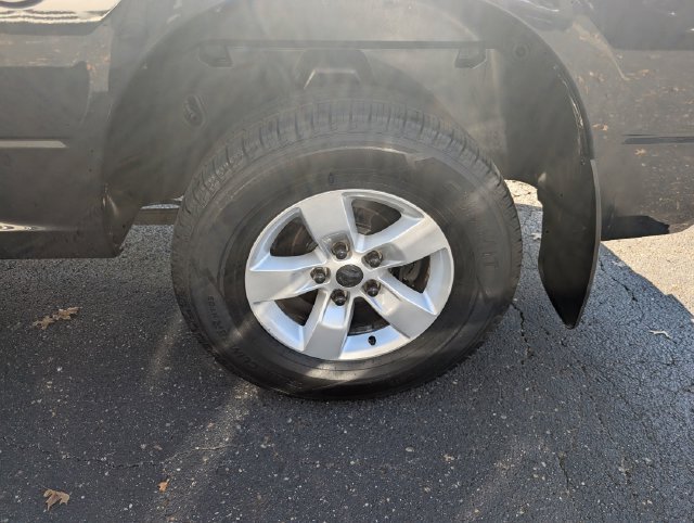 Used 2018 RAM 1500 Express AWD/4WD image 23