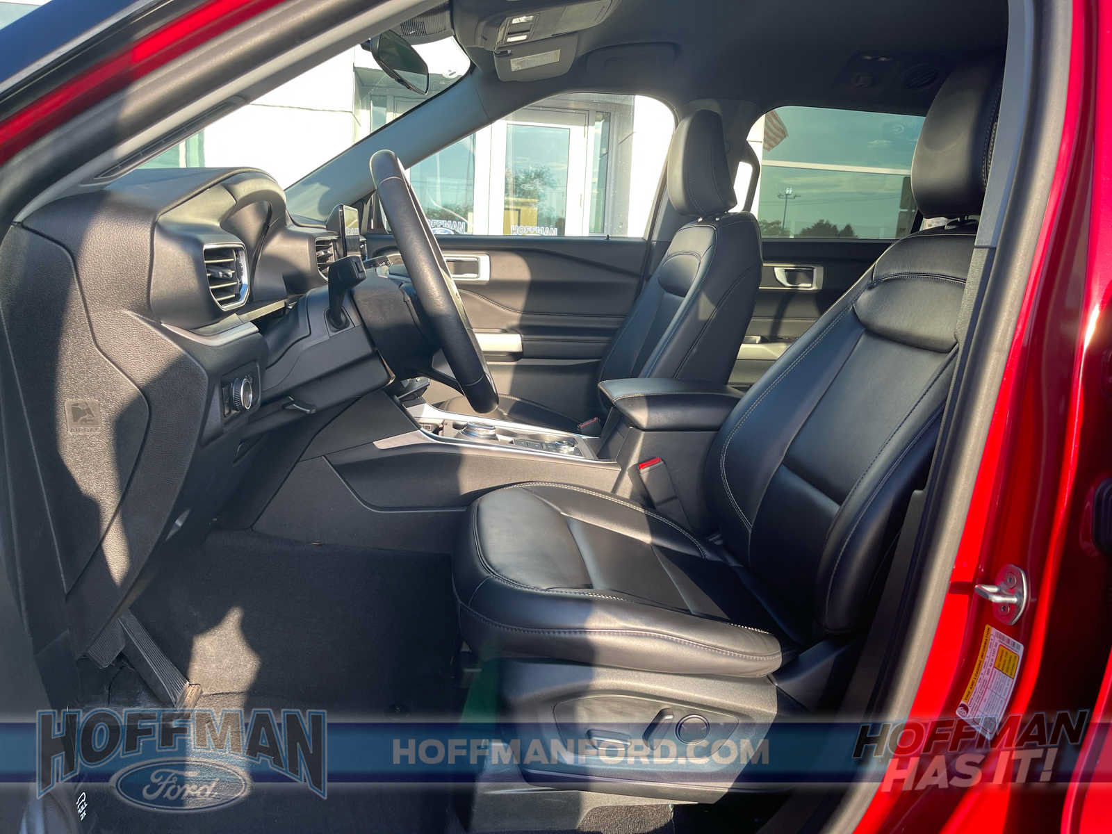 Used 2023 Ford Explorer XLT w/ Equipment Group 202A AWD/4WD image 11