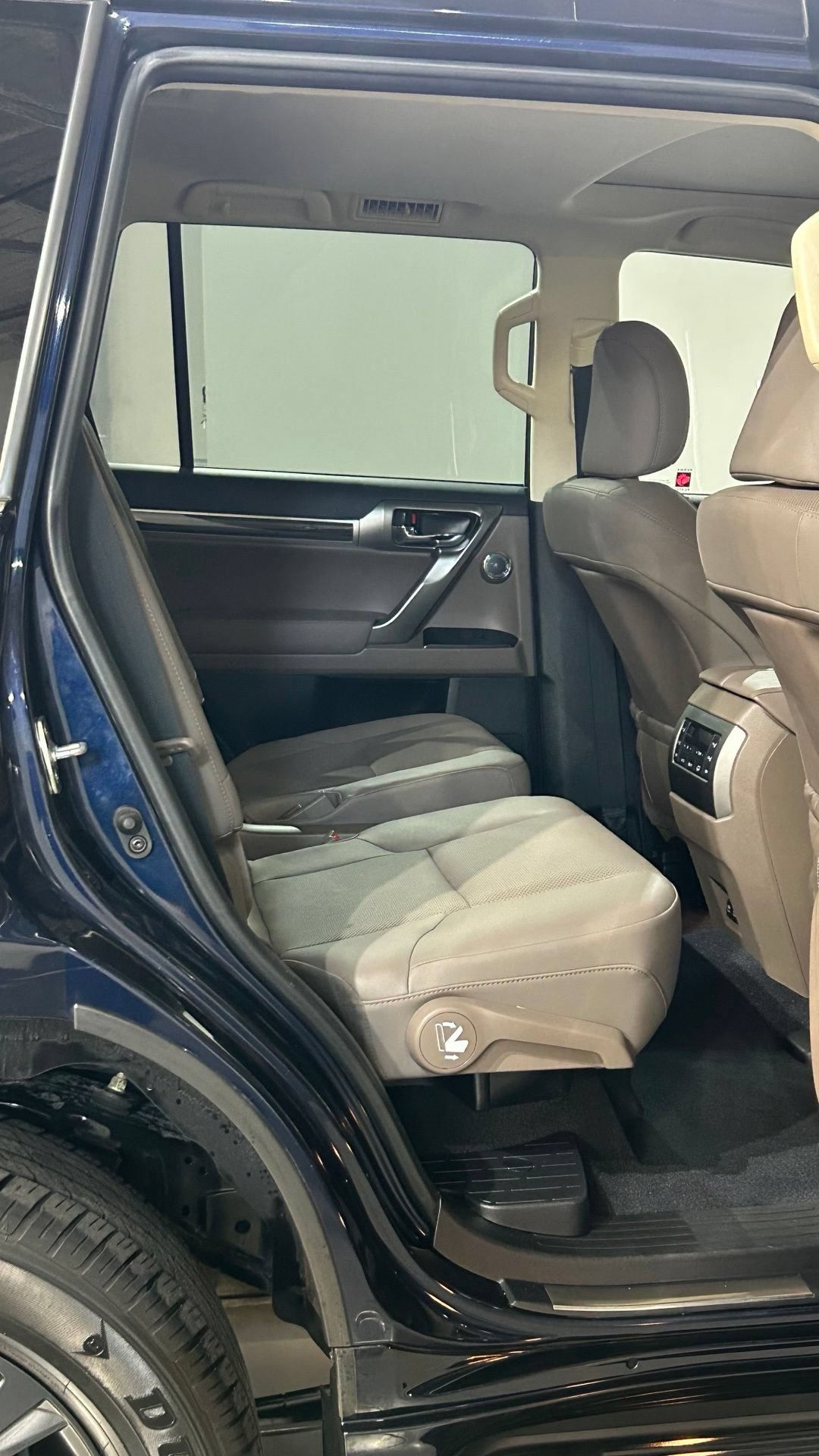 Used 2023 Lexus GX 460 Premium AWD/4WD image 62