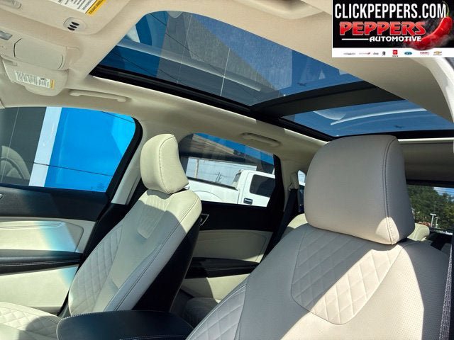 Used 2024 Ford Edge Titanium w/ Equipment Group 301A AWD/4WD image 14