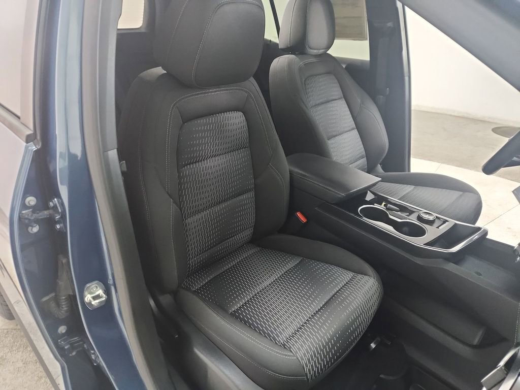 Used 2026 Chevrolet Equinox LT AWD/4WD image 29
