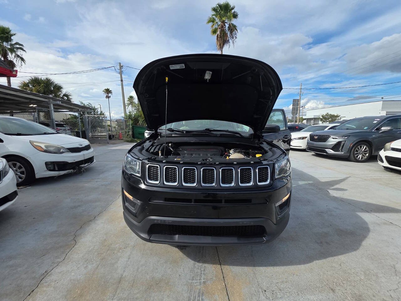 Used 2018 Jeep Compass Sport w/ Tech Group AWD/4WD image 12