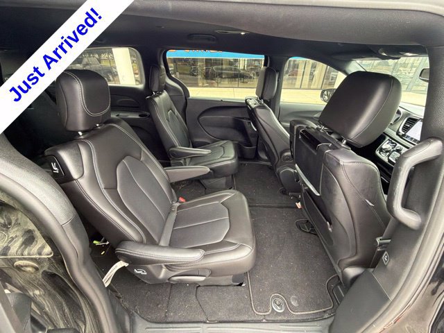 Used 2026 Chrysler Pacifica Select FWD image 22