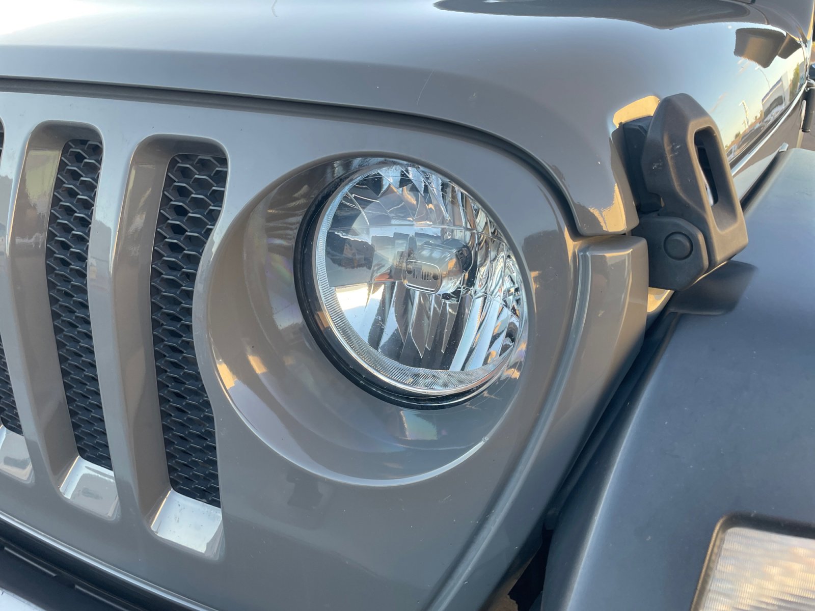 Used 2019 Jeep Wrangler Unlimited Sport image 9