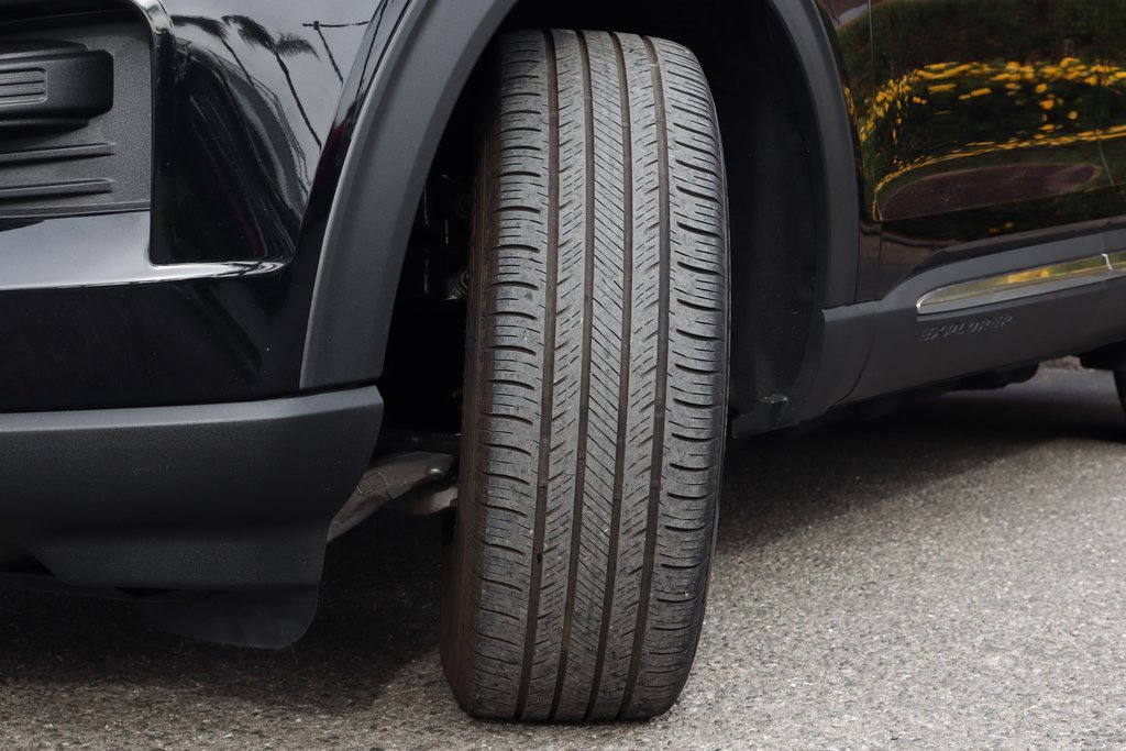 Used 2023 Ford Explorer XLT w/ Class IV Trailer Tow Package image 46