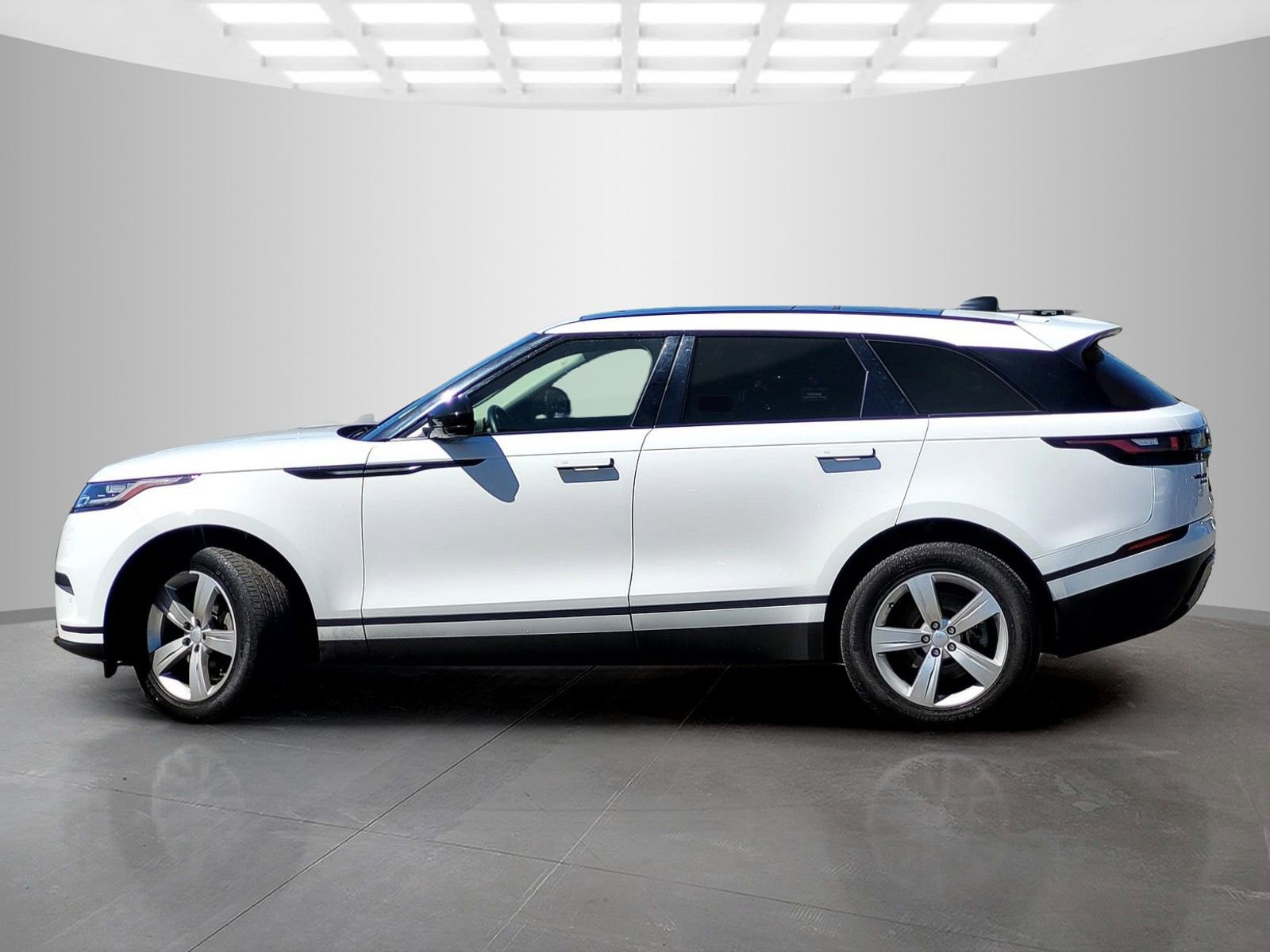Used 2020 Land Rover Range Rover Velar S AWD/4WD image 3