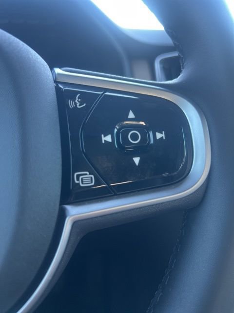 New 2026 Volvo XC90 B6 Core image 13