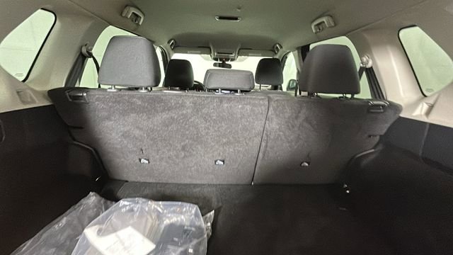 Used 2023 Nissan Rogue S AWD/4WD image 29