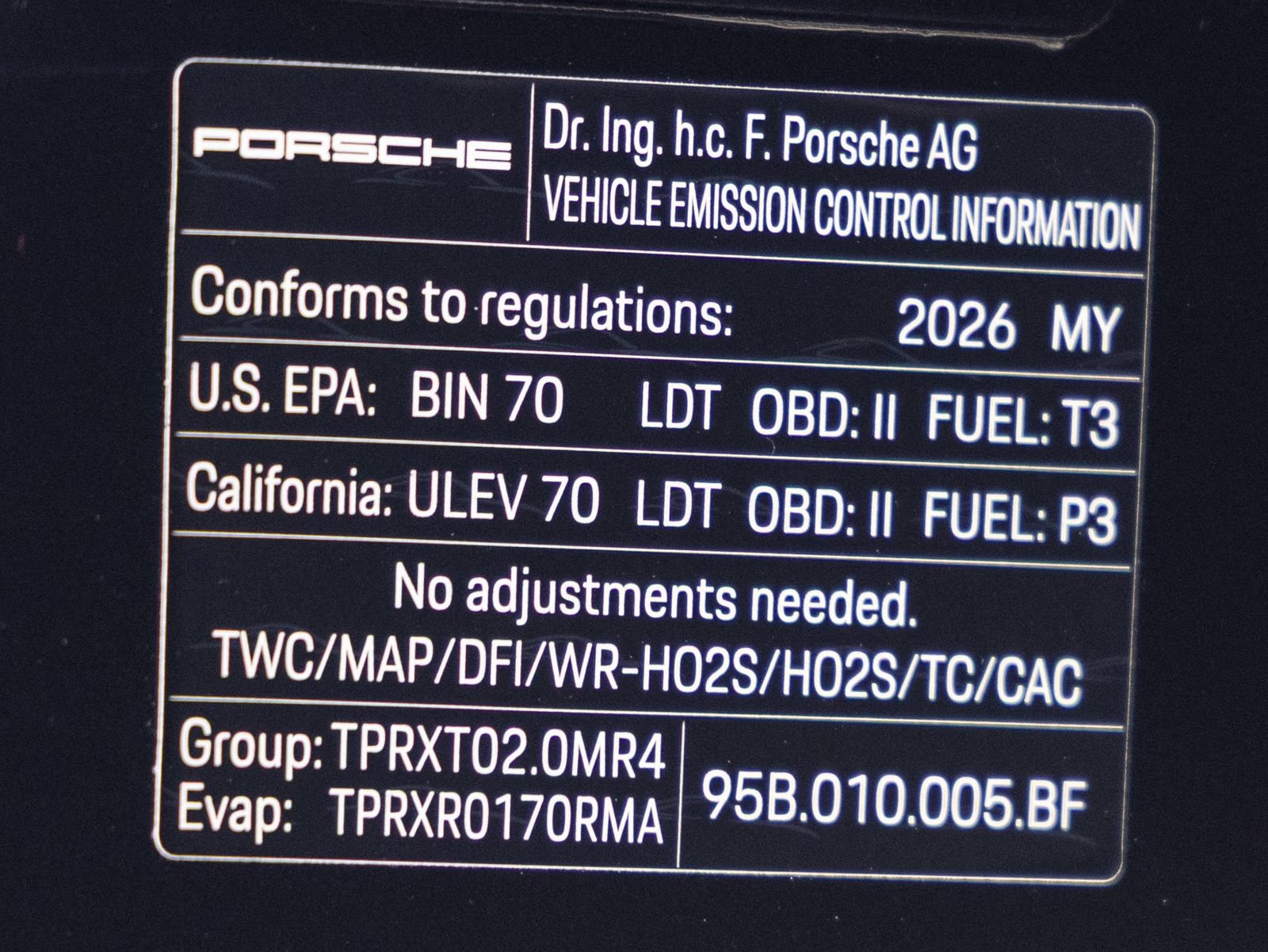 Certified 2026 Porsche Macan AWD/4WD image 36