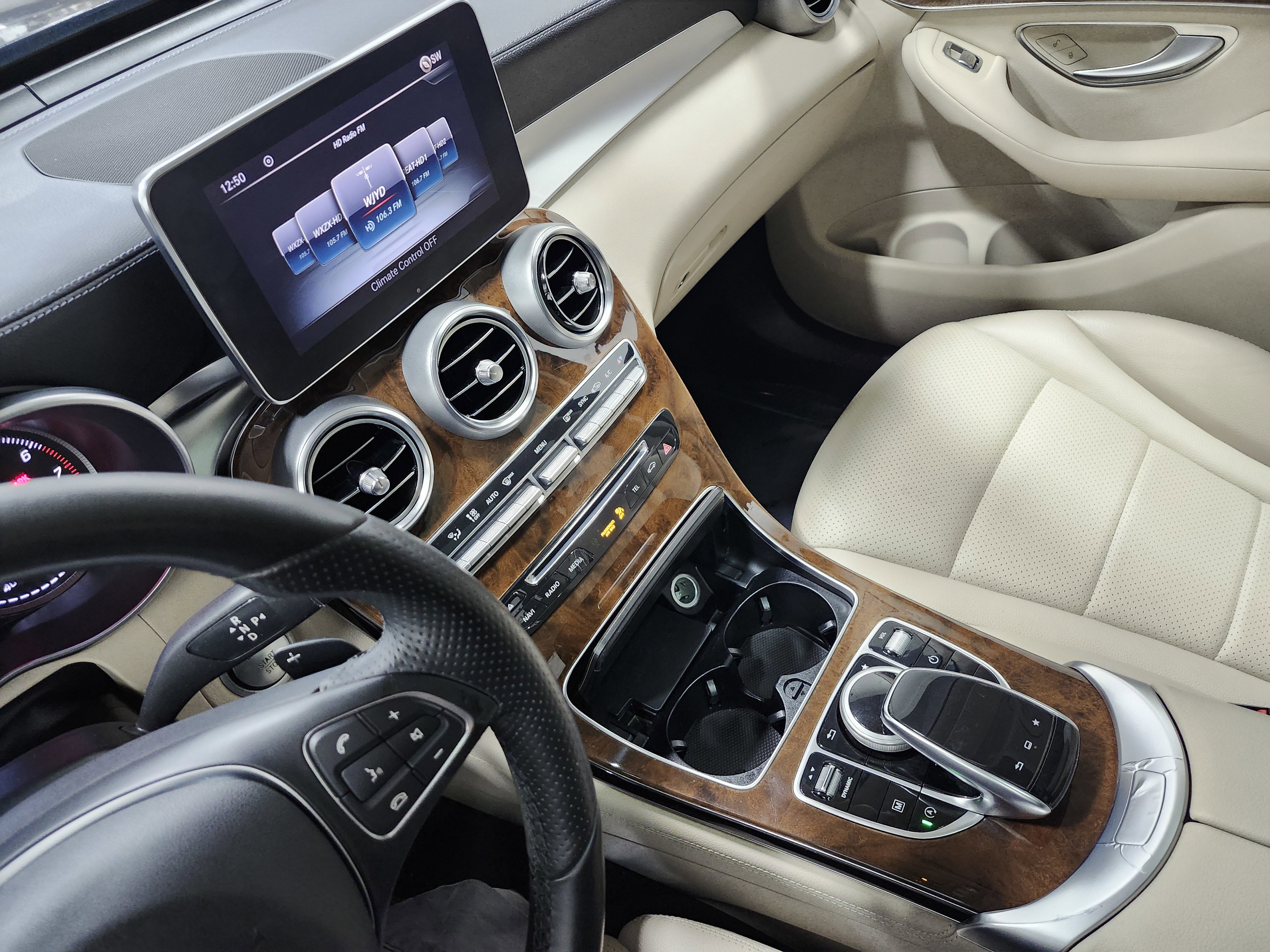 Used 2016 Mercedes-Benz GLC 300 4MATIC image 29