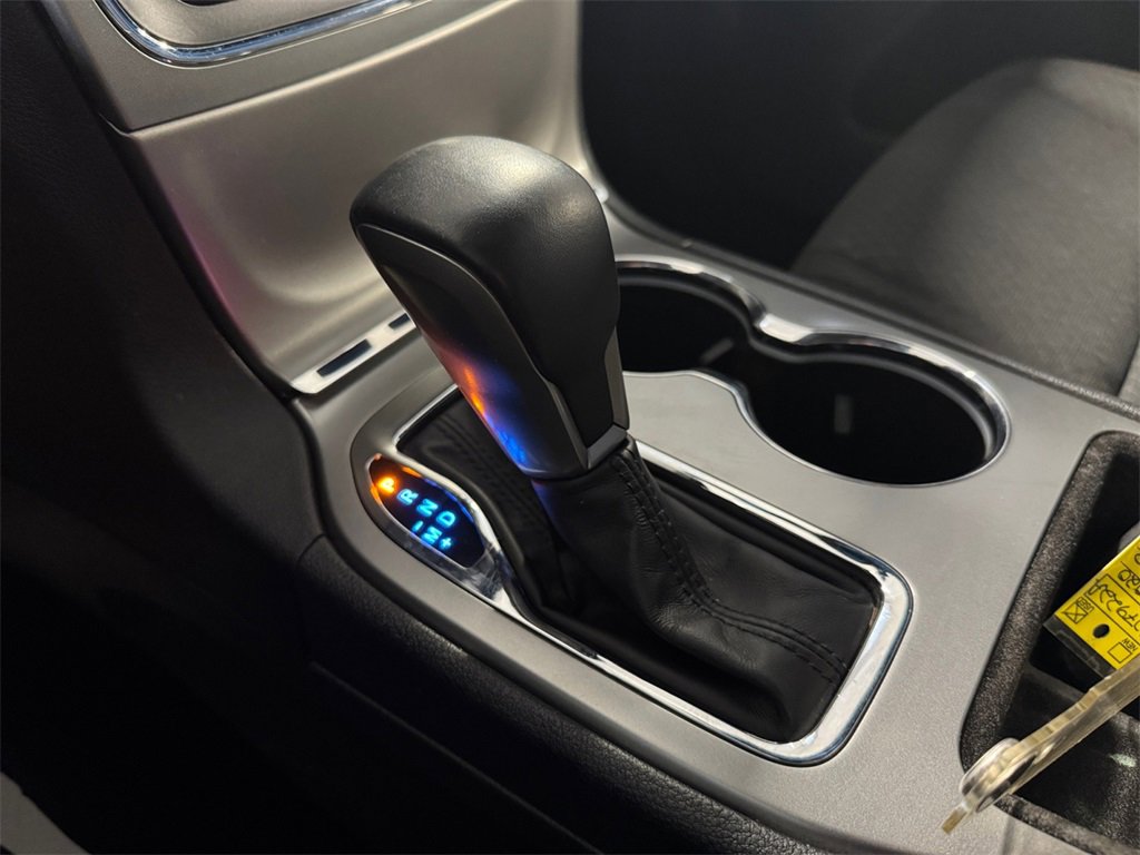 Used 2020 Jeep Grand Cherokee Laredo image 21