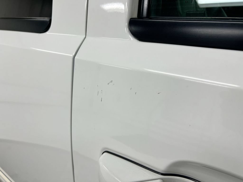 Used 2013 Chevrolet Tahoe LT AWD/4WD image 31