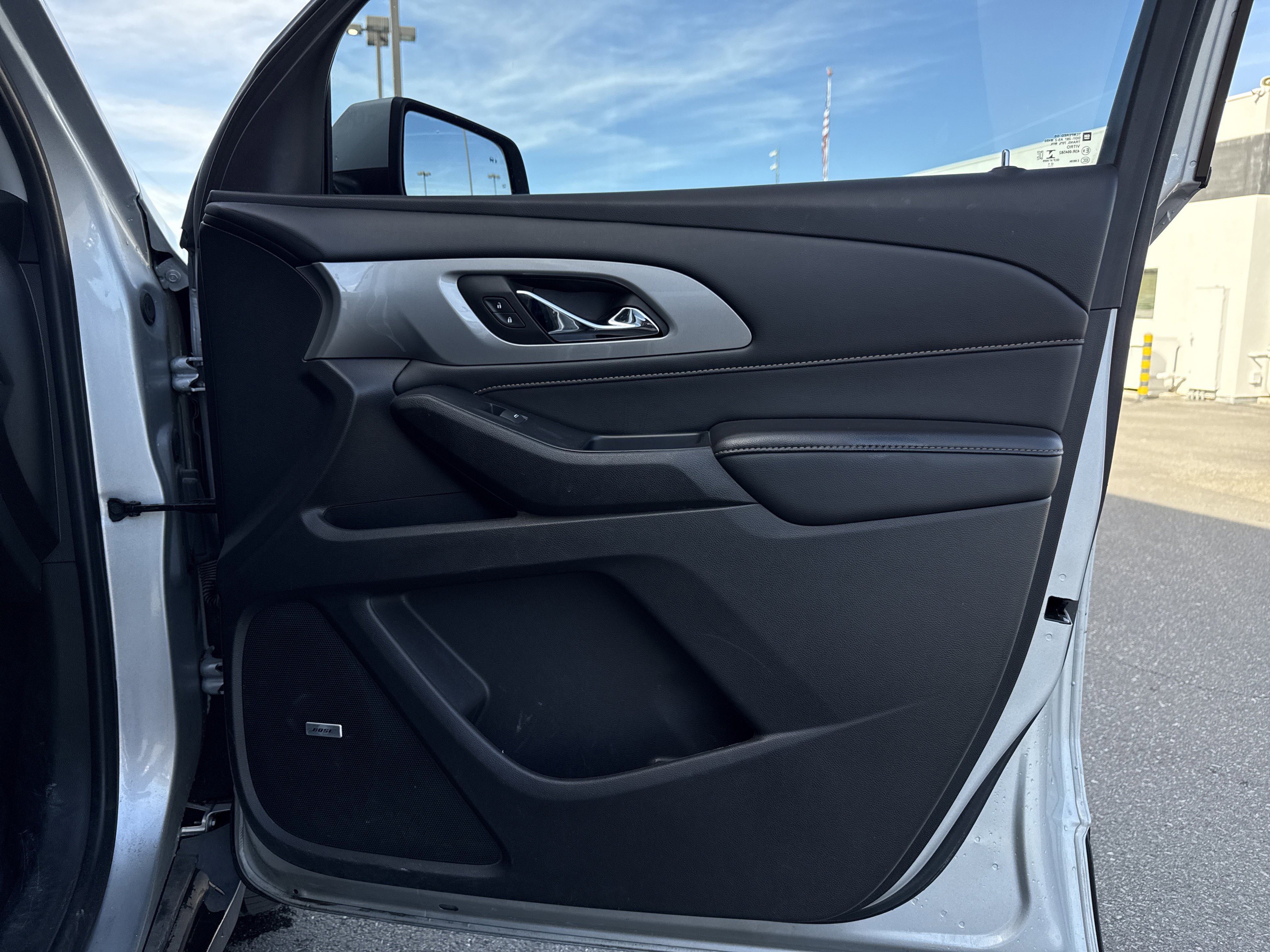 Used 2021 Chevrolet Traverse RS image 35