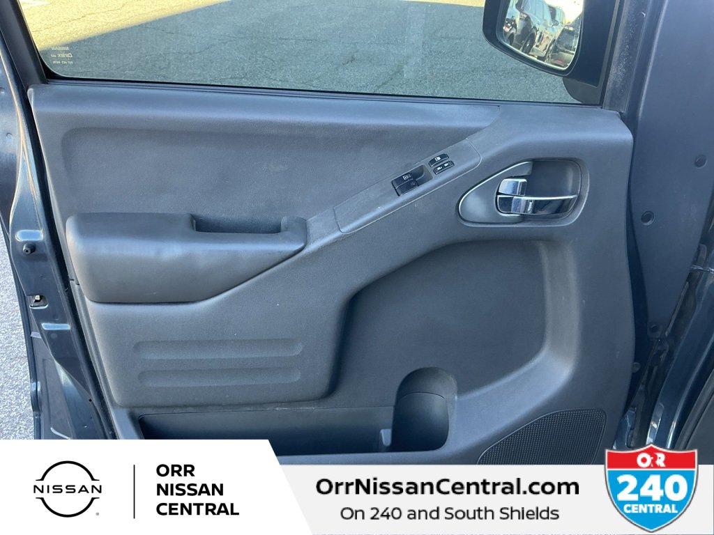 Used 2017 Nissan Frontier SV image 13