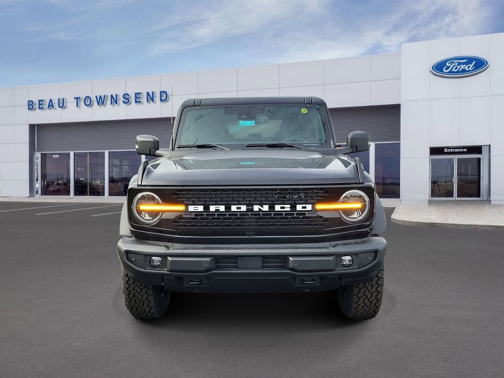 New 2025 Ford Bronco Outer Banks image 2