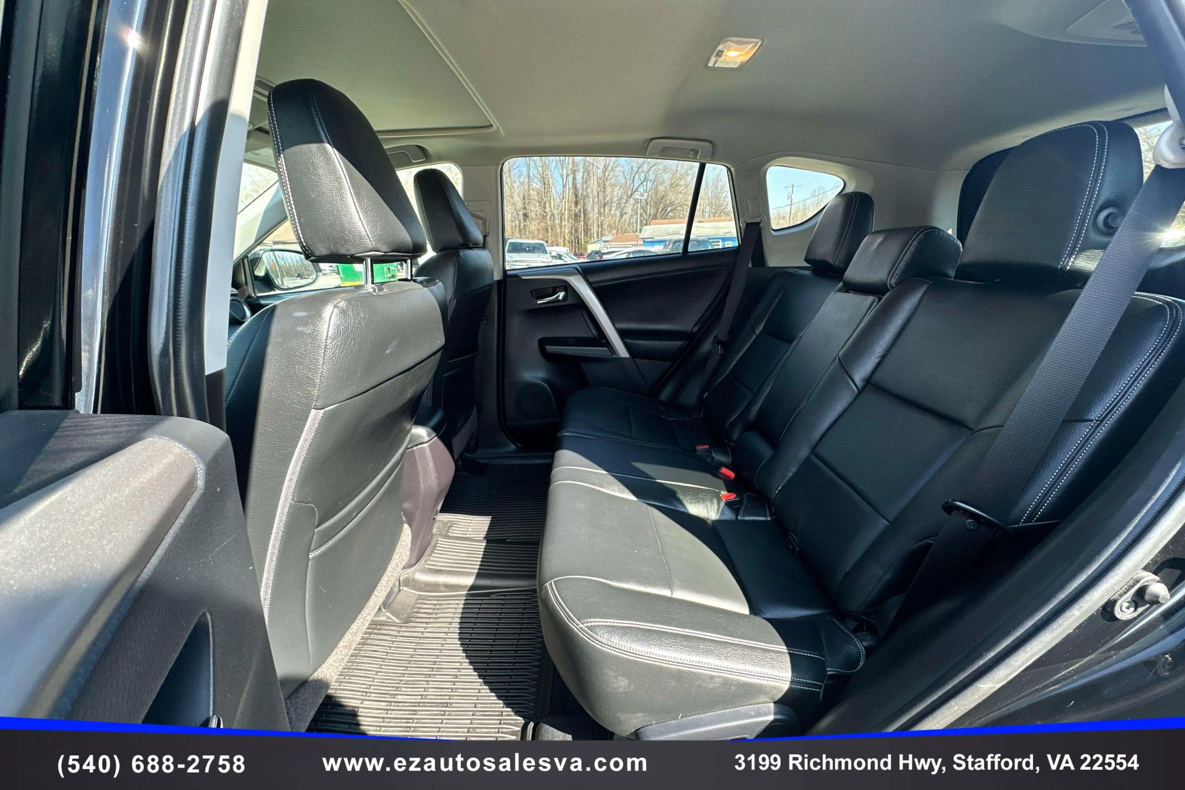 Used 2018 Toyota RAV4 XLE image 20