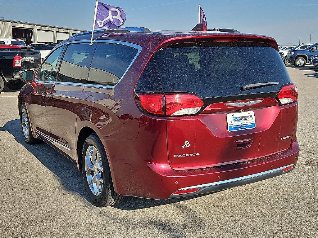 Certified 2017 Chrysler Pacifica Limited w/ Advanced Safetytec Group FWD image 5