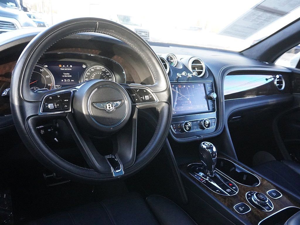 Used 2019 Bentley Bentayga AWD/4WD image 35