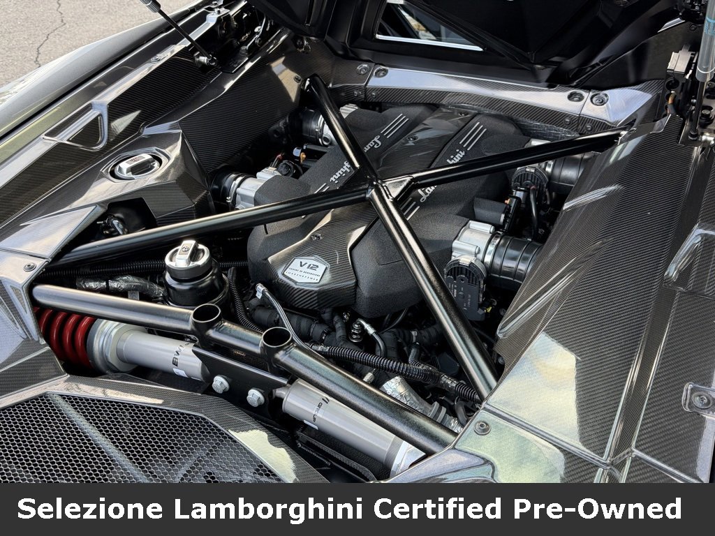 Used 2018 Lamborghini Aventador S image 12