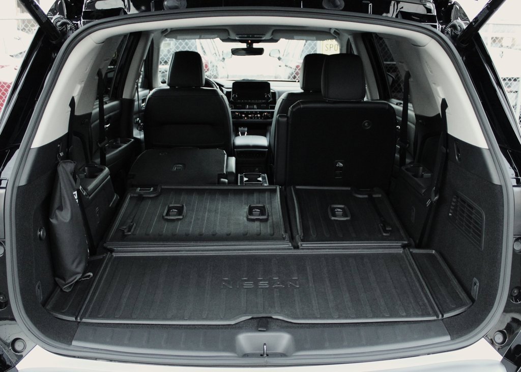 Certified 2023 Nissan Pathfinder Platinum image 21