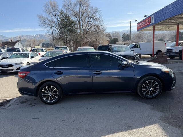Used 2018 Toyota Avalon XLE w/ Carpet Mat Package FWD image 3