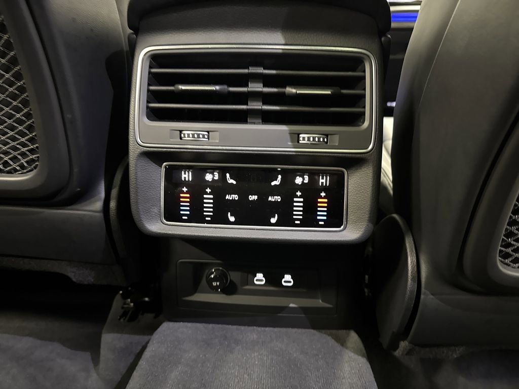 Used 2025 Audi Q7 3.0T Prestige w/ Prestige Package image 36
