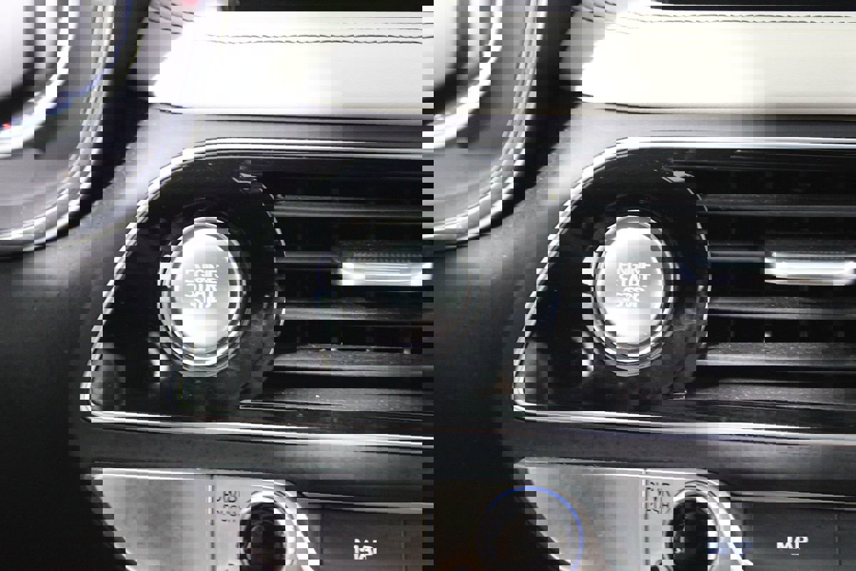 Used 2023 Genesis G70 2.0T w/ Sport Prestige Package image 8