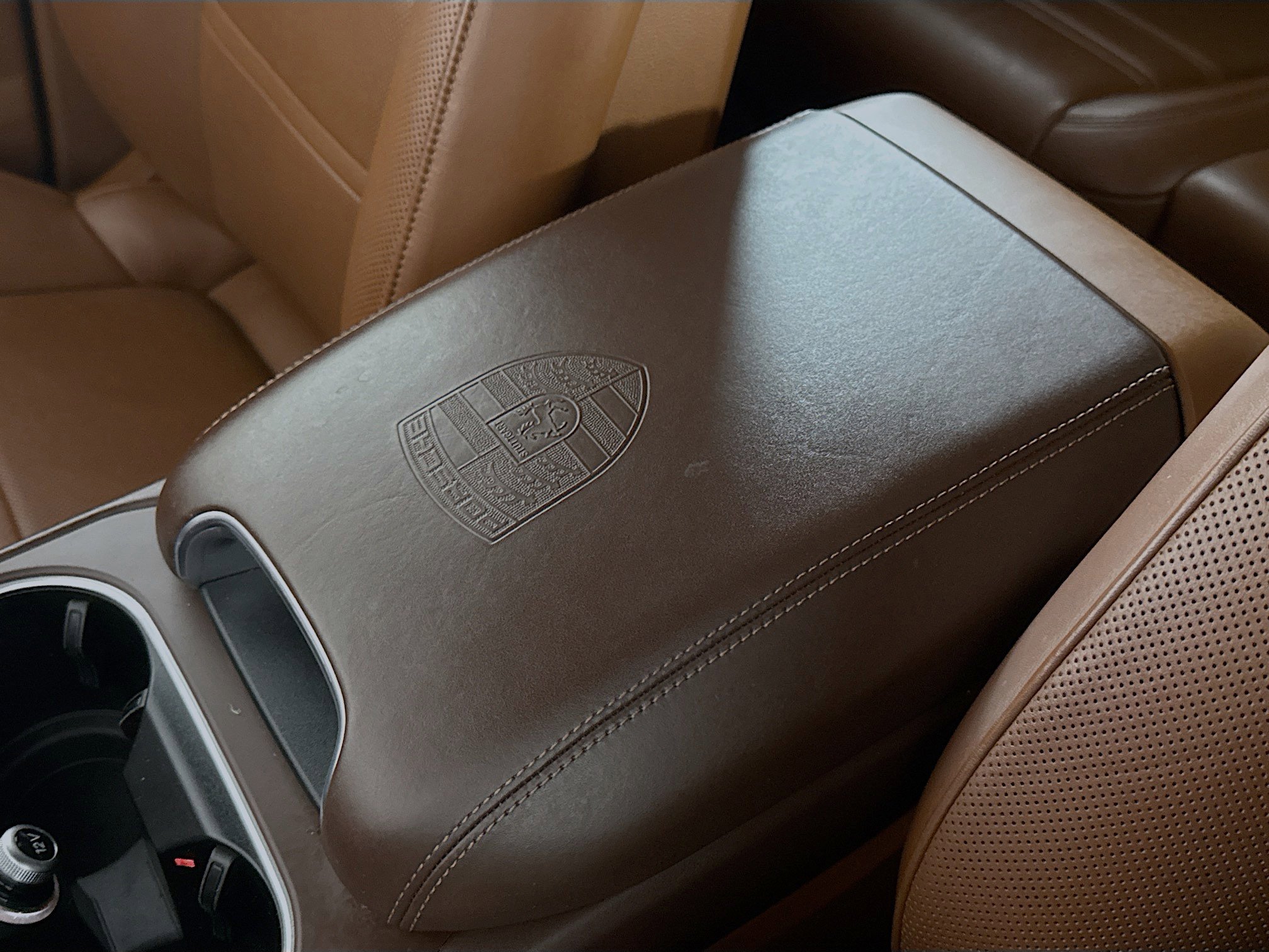 Used 2023 Porsche Cayenne image 18